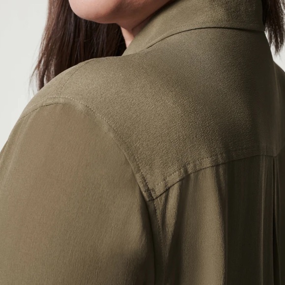 SPANX Low-Maintenance Silk Button-Down Shirt in S NWT - Picture 4 of 9